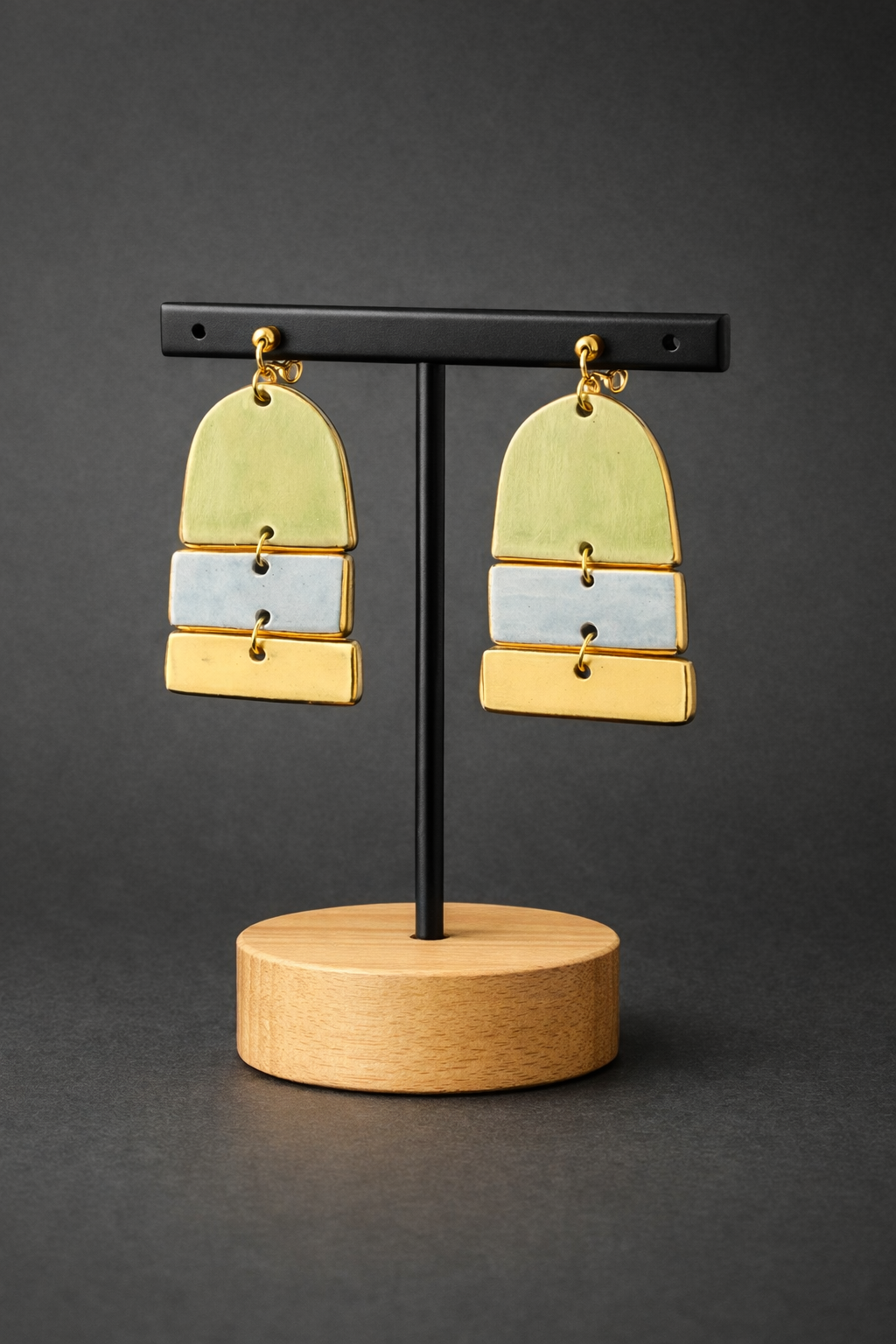 Solvera Handmade Dangle Earrings